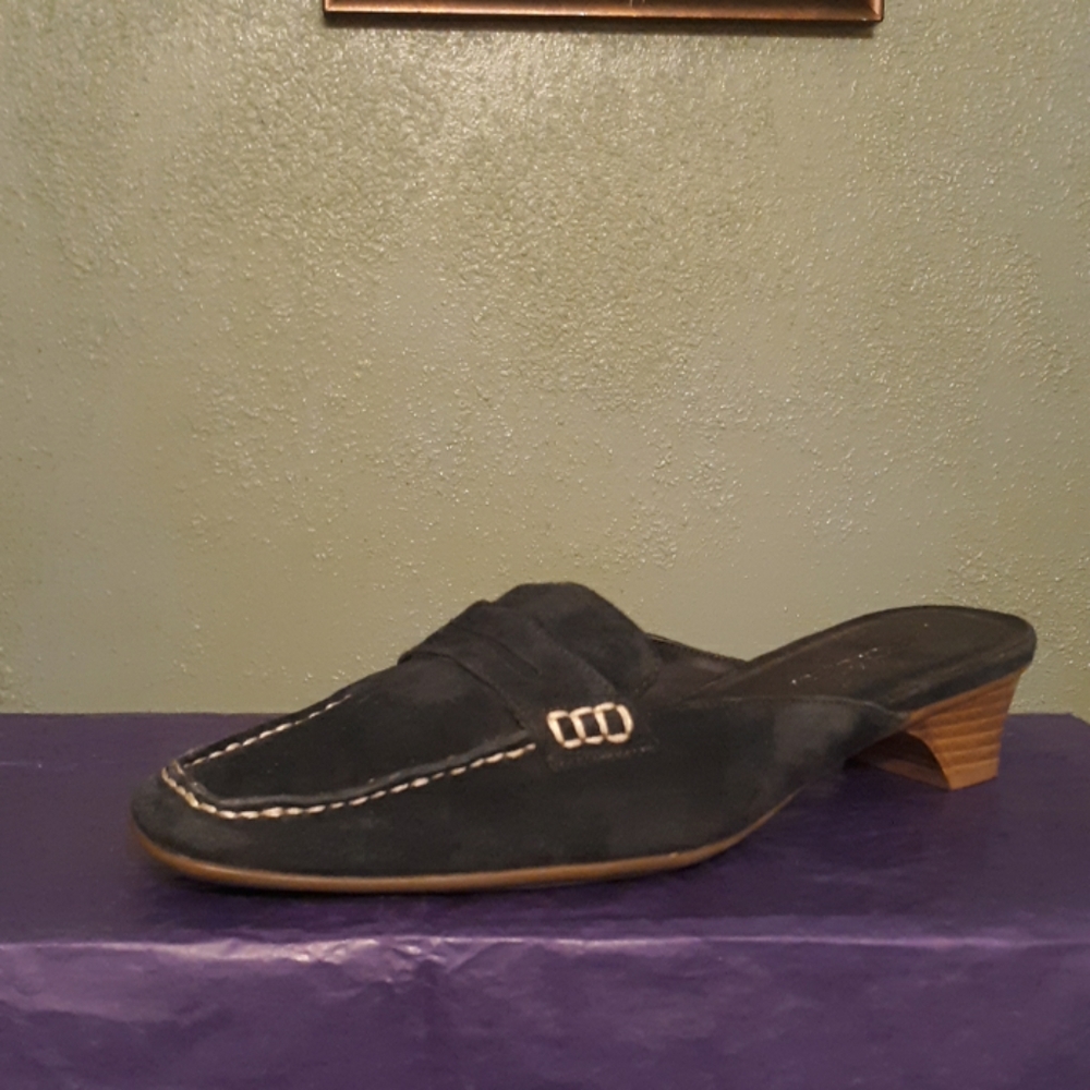Aerosoles mule shoes